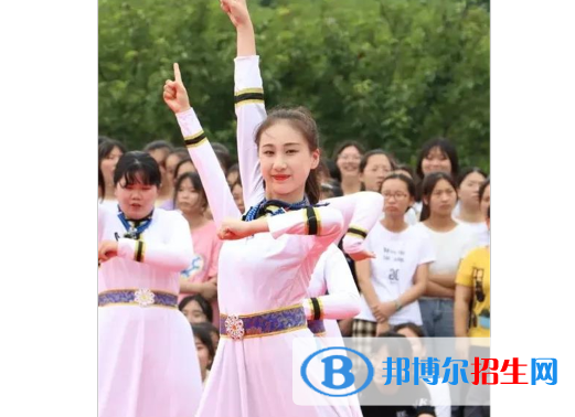 常州市工貿(mào)高級技工學(xué)校2022年招生辦聯(lián)系電話