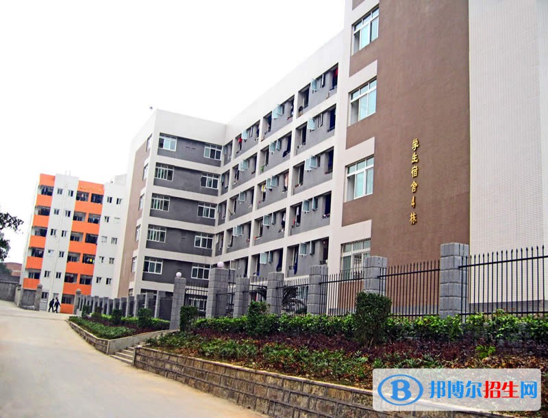 內(nèi)江機電學校2022年學費、收費多少