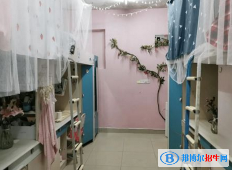 重慶萬州現(xiàn)代信息工程學校2022年宿舍條件