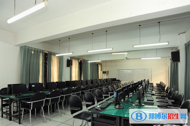 河北2022年計算機學校專業(yè)學什么
