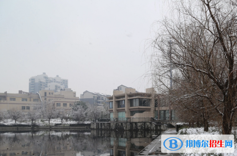 寧洱縣職業(yè)高級(jí)中學(xué)2022招生辦聯(lián)系電話
