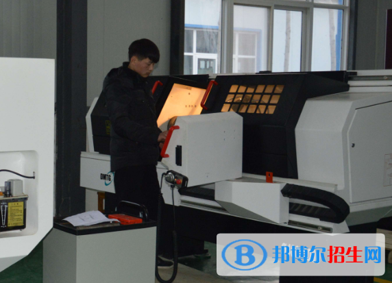 宣漢縣毛壩職業(yè)技術(shù)學校2022年招生辦聯(lián)系電話
