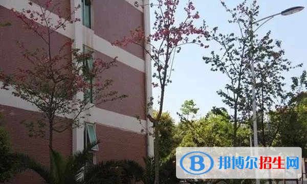 曲靖陸良縣職業(yè)技術(shù)學(xué)校2022年招生辦聯(lián)系電話