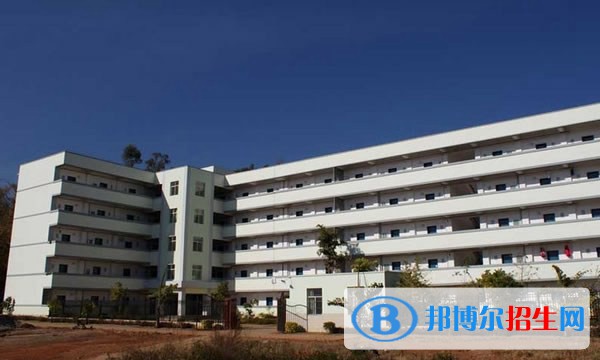 云南商務(wù)職業(yè)學(xué)院中專部2022年學(xué)費、收費多少