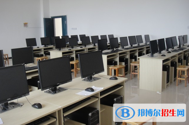 河北2022年計(jì)算機(jī)學(xué)?？梢詫W(xué)什么