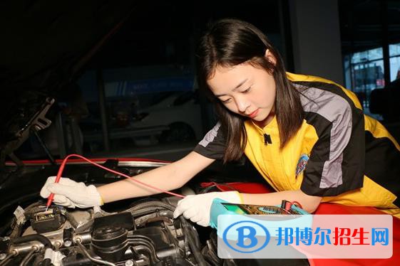 甘肅2022年初中生女生讀什么汽修學(xué)校好