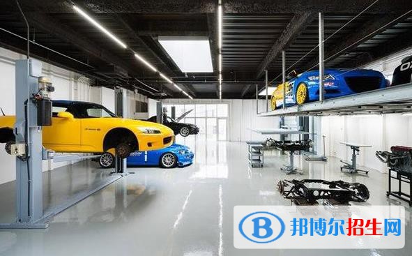 甘肅2022年汽修學(xué)校都有什么專(zhuān)業(yè)適合女生