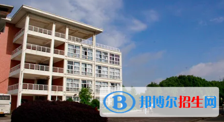 云南夏蒙衛(wèi)生學(xué)校2022年報(bào)名條件。招生要求、招生對(duì)象