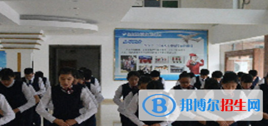成都翔飛航空職業(yè)技術學校2022年招生辦聯(lián)系電話