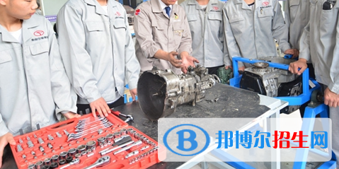 成都2022年初中生可以上汽修學校嗎