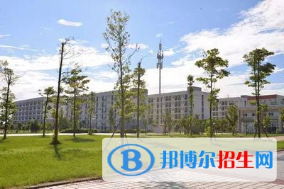 曲靖工商職業(yè)技術(shù)學(xué)校2022年招生簡(jiǎn)章