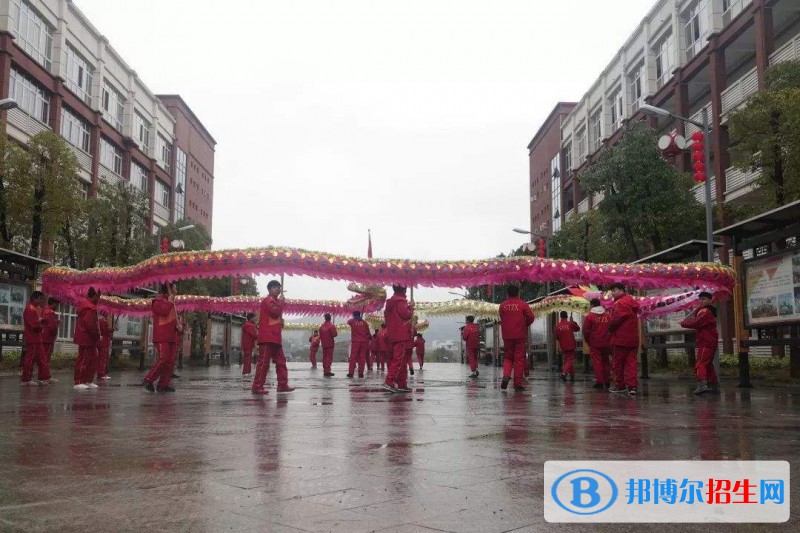 src=http://www.suliaoposuiji.cn/skin/zhaosheng/image/nopic.gif
