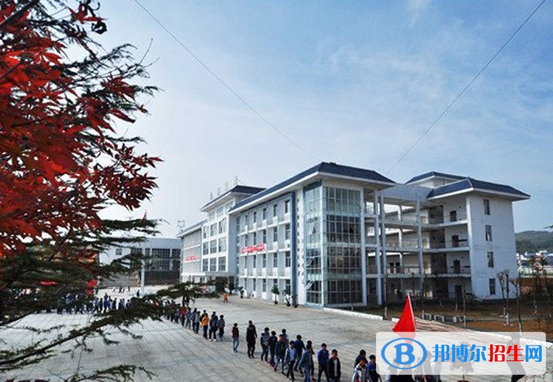 src=http://www.suliaoposuiji.cn/skin/zhaosheng/image/nopic.gif