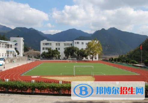 洱源縣職業(yè)高級(jí)中學(xué)2022年招生辦聯(lián)系電話