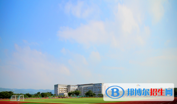 重慶工貿高級技工學校2022年報名條件、招生要求、招生對象