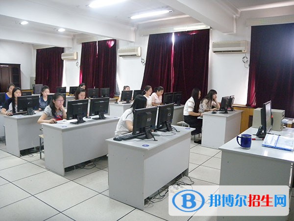 唐山公路技工學(xué)校2022年報(bào)名條件、招生要求、招生對象