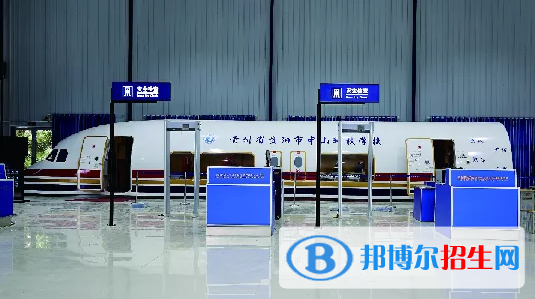 貴州貴陽中山科技學(xué)校2022年報名條件、招生要求、招生對象