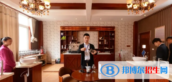 遵義旅游學(xué)校2022年報(bào)名條件、招生要求、招生對(duì)象