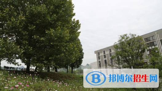 六盤水市鐘山區(qū)職業(yè)技術(shù)學(xué)校2022年報(bào)名條件、招生要求、招生對象