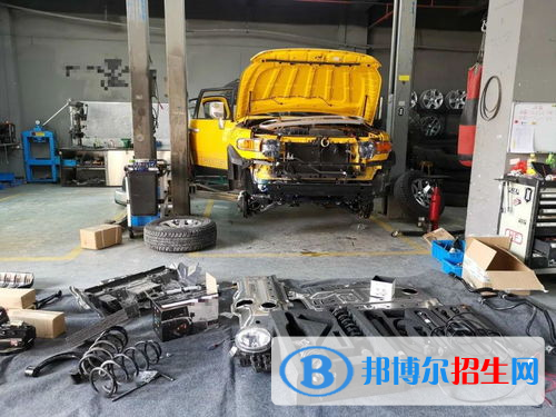 蘭州2022年男生上什么汽修學(xué)校比較好