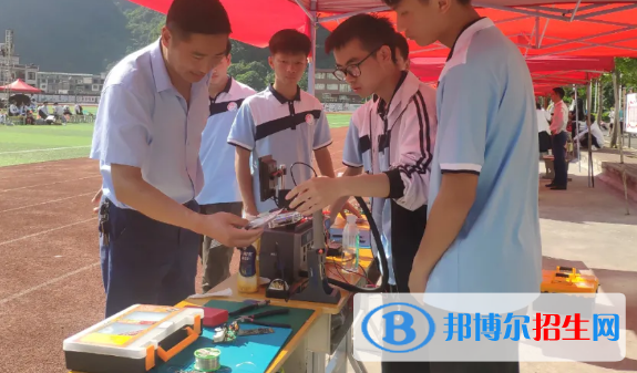長順中等職業(yè)學校2022年招生辦聯(lián)系電話
