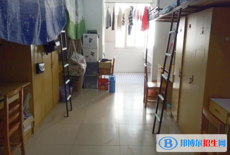 重慶南川隆化職業(yè)中學(xué)校2022年宿舍條件