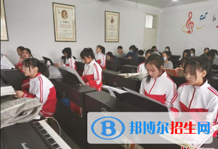 邢臺(tái)職教中心2022年招生辦聯(lián)系電話