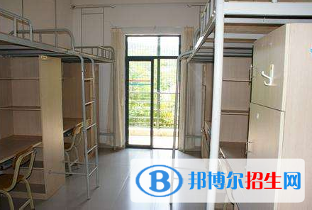 成都東部新區(qū)三岔湖高級中學2022年宿舍條件