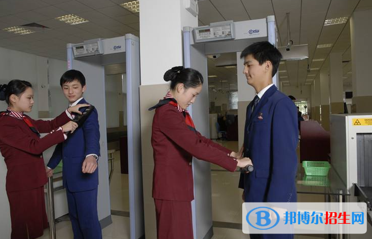 河北2022年航空服務(wù)學(xué)校多少錢