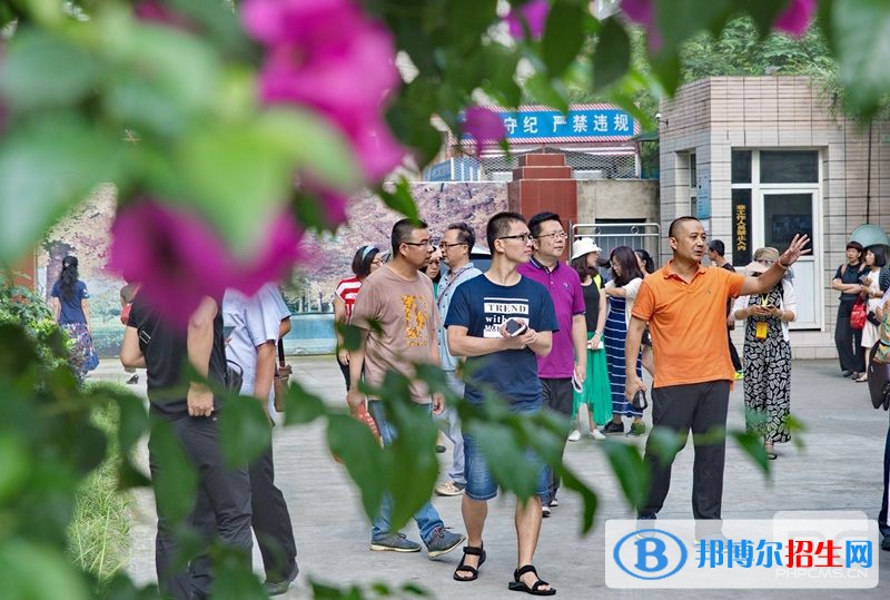 成都七中萬(wàn)達(dá)學(xué)校通錦校區(qū)2022年學(xué)費(fèi)、收費(fèi)多少