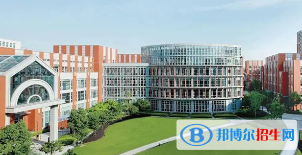 北美國際學(xué)校2022年課程體系