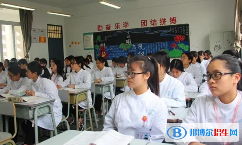 福清衛(wèi)生學校2022年有哪些專業(yè)