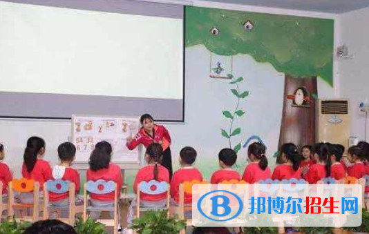 南京2022年幼師學校干什么的