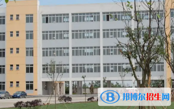 濮陽(yáng)雜技藝術(shù)學(xué)校2022年招生辦聯(lián)系電話