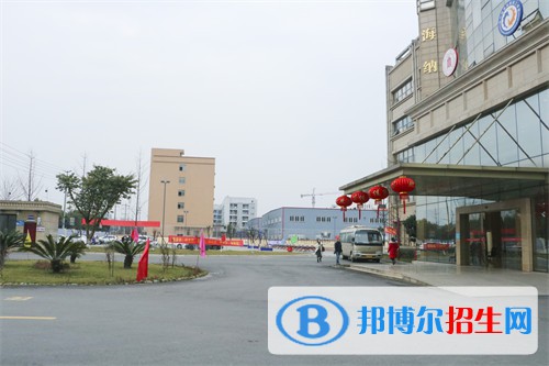 四川科華高級技工學校網站網址