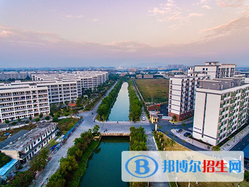 廣州工商學(xué)院怎么樣、好不好