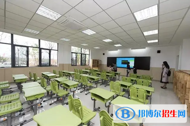 張家港外國語學(xué)校2022年學(xué)費標(biāo)準(zhǔn)