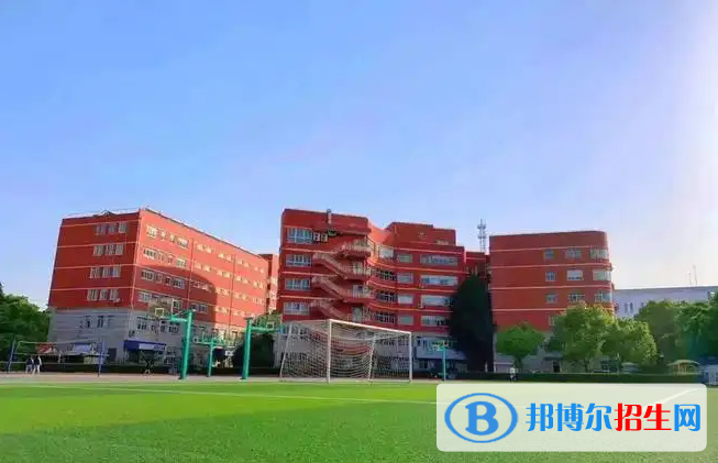 成都外國(guó)語(yǔ)學(xué)校中美國(guó)際高中2022年報(bào)名時(shí)間