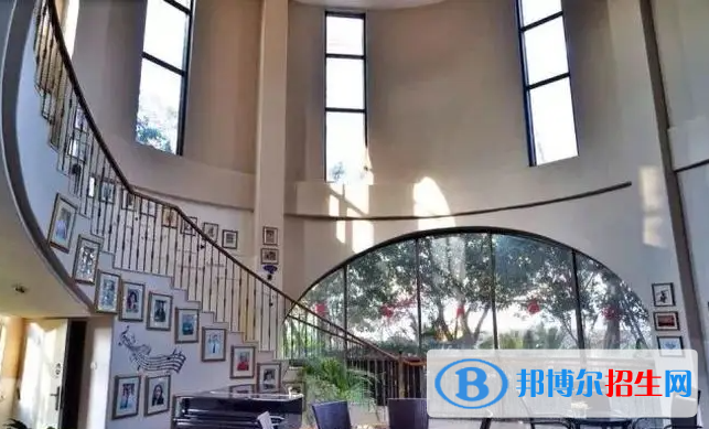 成都麓山國際光亞學校高中部2022年入學條件