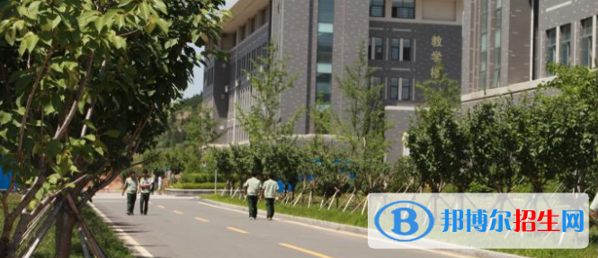 山東公路技師學院2022年招生辦聯(lián)系電話