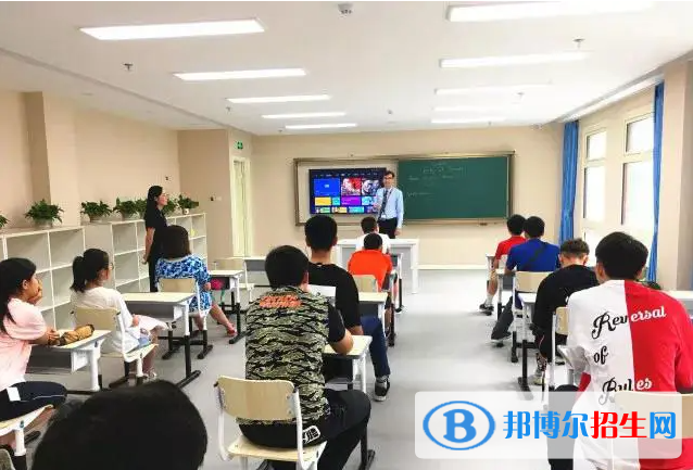 北京明誠外國語學(xué)校高中部2023年報(bào)名時(shí)間