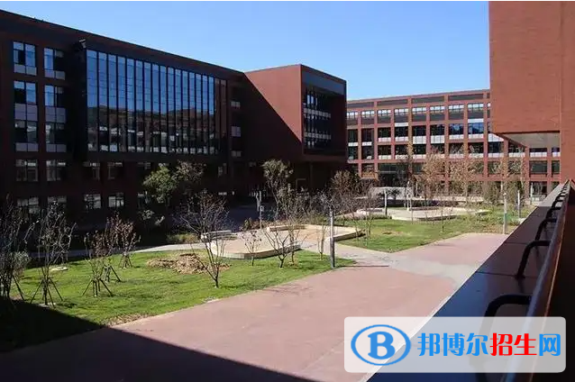 北京樂(lè)成國(guó)際學(xué)校高中部2023年入學(xué)考試