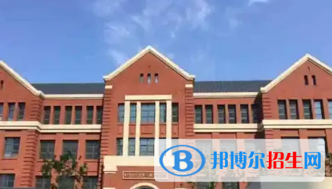 天津?qū)嶒炛袑W國際部2022年學費標準