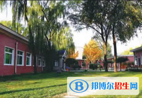 北京中關村外國語學校初中部2023年學費標準