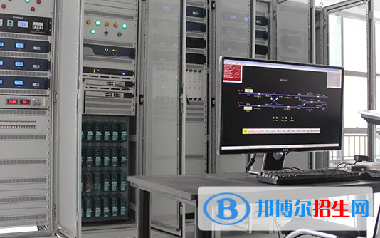 成都2023年女生上鐵路學(xué)校學(xué)啥好