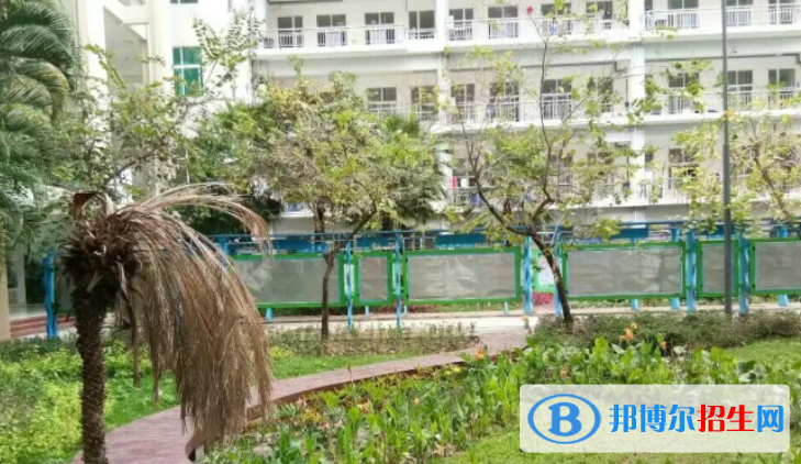 三亞市第一中學(xué)2023年學(xué)費(fèi)、收費(fèi)多少