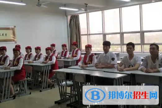 高中畢業(yè)讀高鐵乘務