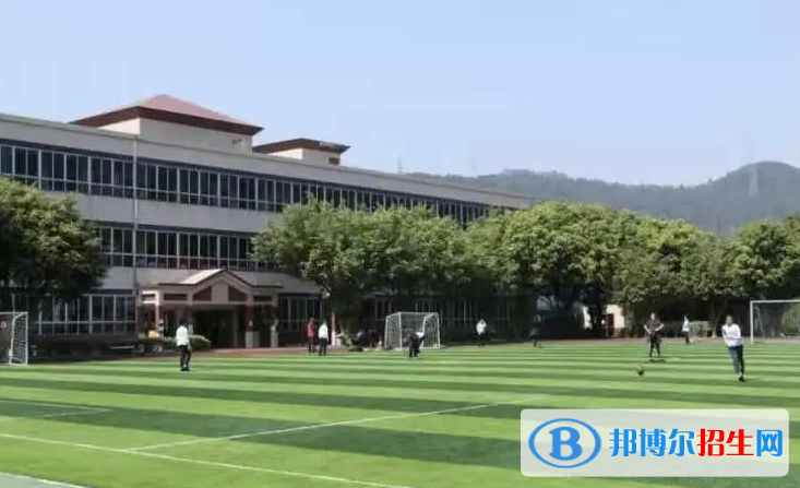 廣州加拿大國際學校(CIS)初中部