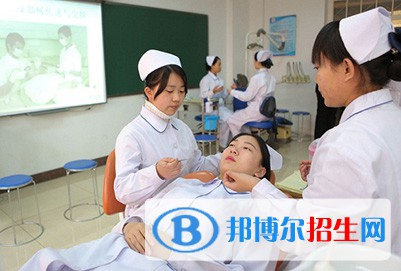 云南2023年衛(wèi)校開(kāi)設(shè)有哪些課程