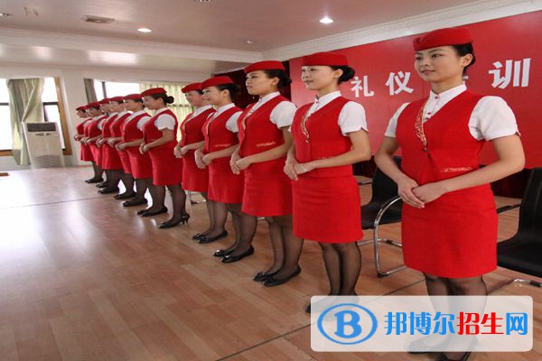 成都2023年鐵路學校適合女生學嗎